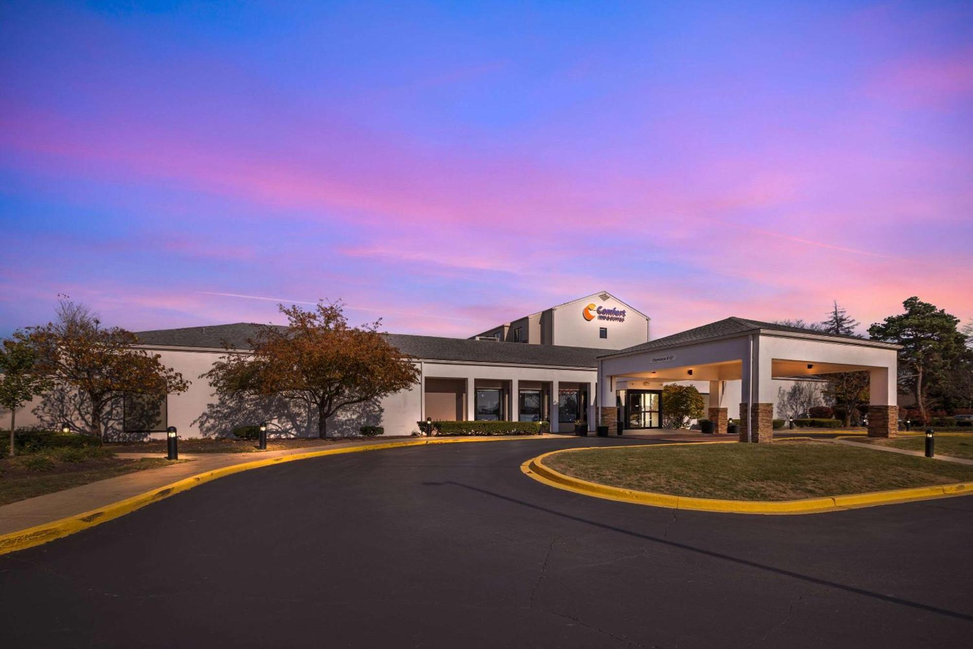Comfort Inn & Suites Arlington Heights - Buffalo Grove المظهر الخارجي الصورة