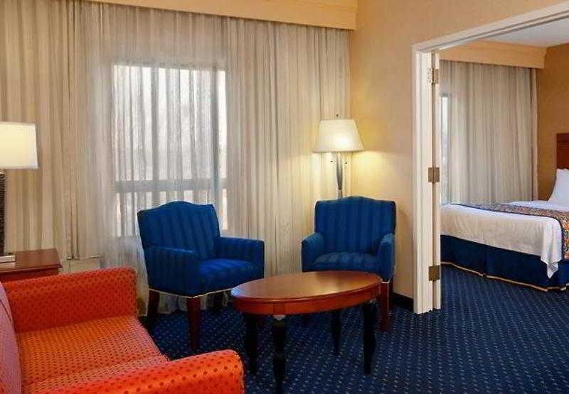 Comfort Inn & Suites Arlington Heights - Buffalo Grove الغرفة الصورة